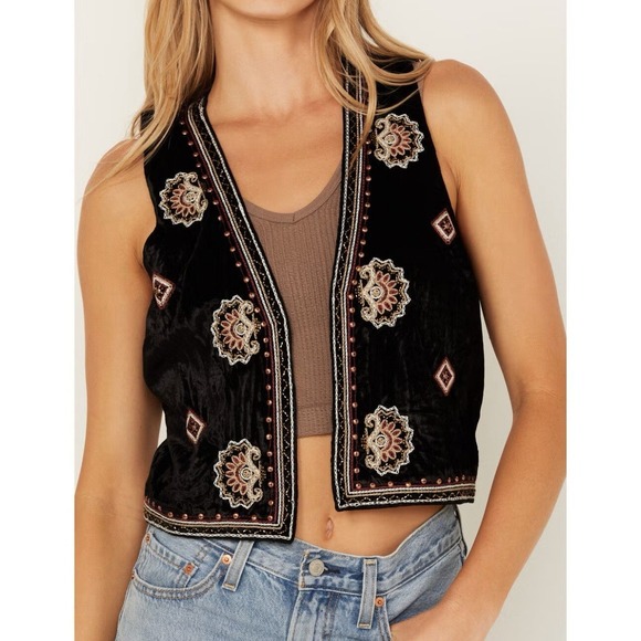 Shyanne Jackets & Blazers - Shyanne Velvet Beaded Embroidered Vest XL Western Festival Cowgirl Rodeo